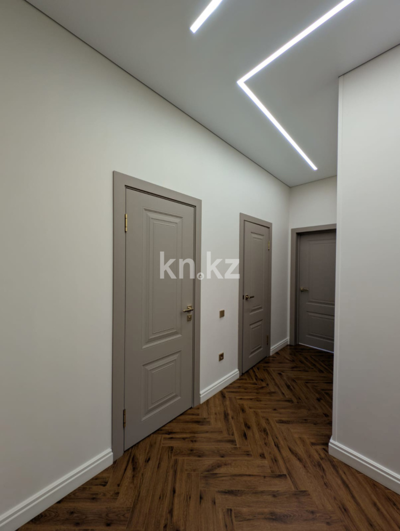 Продажа 2-комнатной квартиры, 80.3 м² - Продажа жилой и коммерческой недвижимости в Уральске фото 15 из 26