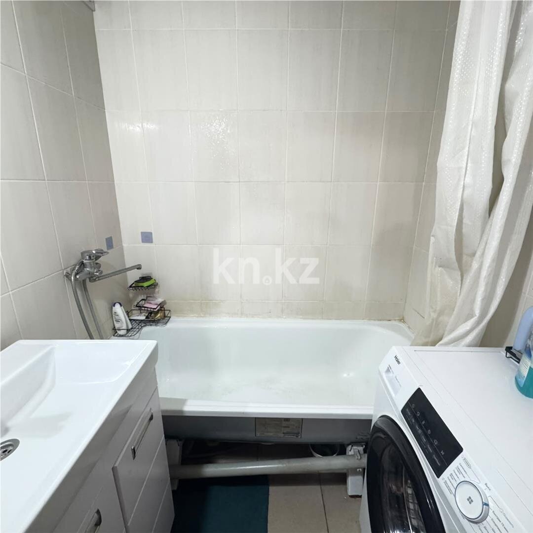 Продажа 3-комнатной квартиры, 63 м² в Караганде - фото 8