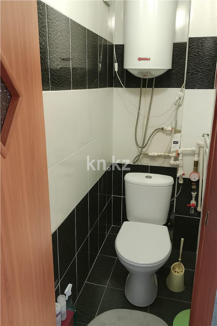 Продажа 4-комнатной квартиры, 96 м², мкр. 8-й мкр. - Продажа квартир в Карагандинской области фото 10 из 15