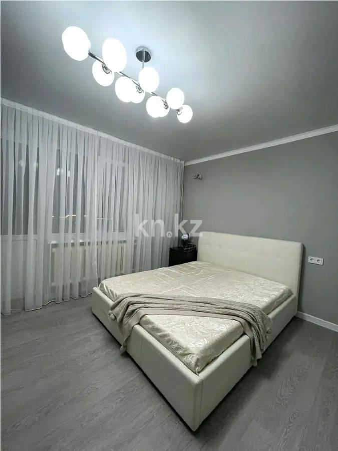 Продажа 1-комнатной квартиры, 40 м², мкр-н Самал-2, дом  52 - Продажа квартир в Алматы фото 1 из 4