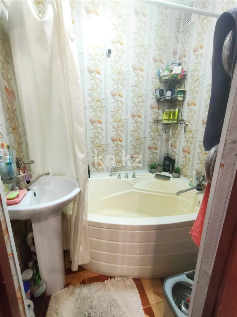 Продажа 3-комнатной квартиры, 58 м², ул. Жекибаева - Продажа квартир в Караганде фото 8 из 12