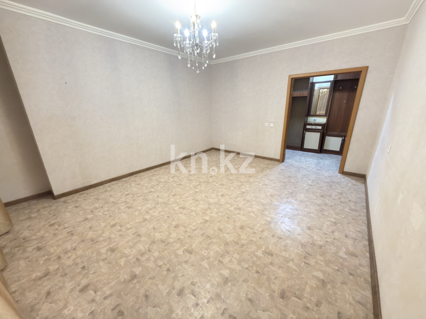 Продажа 4-комнатной квартиры, 92 м² - Недвижимость в Караганде - страница 5 фото 1 из 23