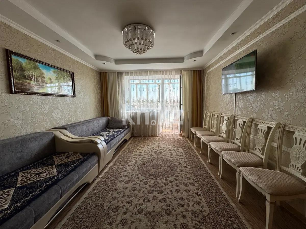 Продажа 3-комнатной квартиры, 60 м², мкр-н 11а - Продажа  трехкомнатных квартир в Караганде фото 1 из 6