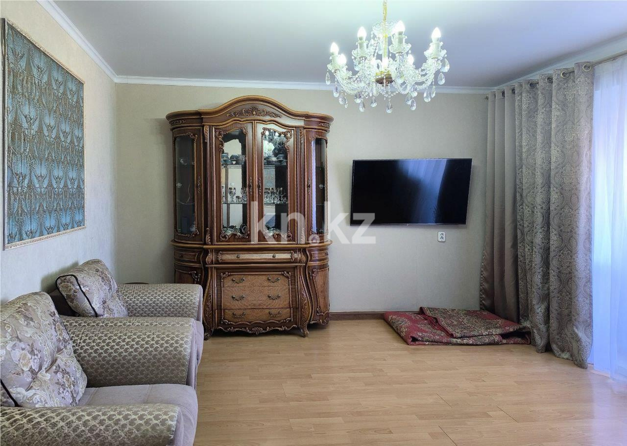 Продажа 3-комнатной квартиры, 62 м² - Продажа  трехкомнатных квартир в Караганде на Юго-Востоке фото 1 из 16