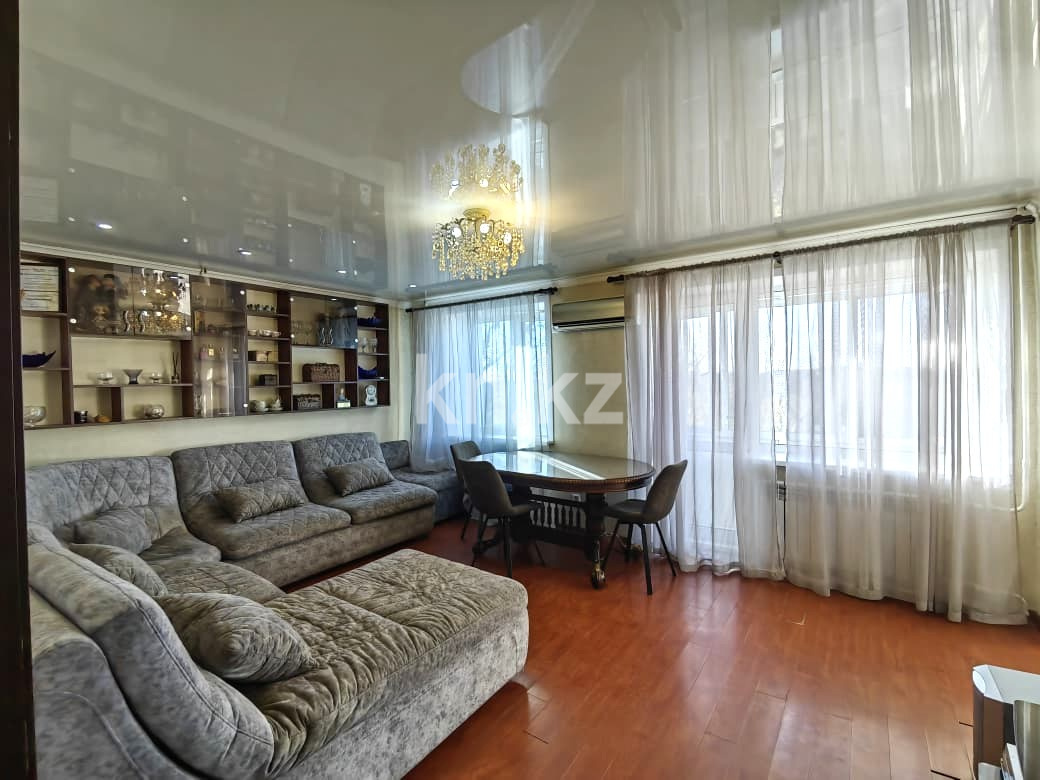 Продажа 3-комнатной квартиры, 71 м², ул. Ержанова, дом  47/2 - Продажа квартир в Караганде с фото фото 1 из 26