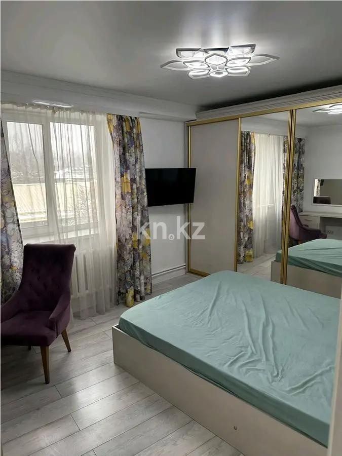 Продажа 3-комнатной квартиры, 70 м², ул. Жандосова, дом  180 - Продажа квартир в Алматы без посредников с фото фото 1 из 3