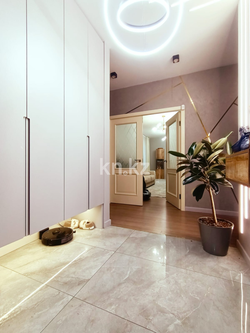 Продажа 4-комнатной квартиры, 129.4 м², ул. Кенесары хана - Продажа и аренда недвижимости в Алматы фото 2 из 40