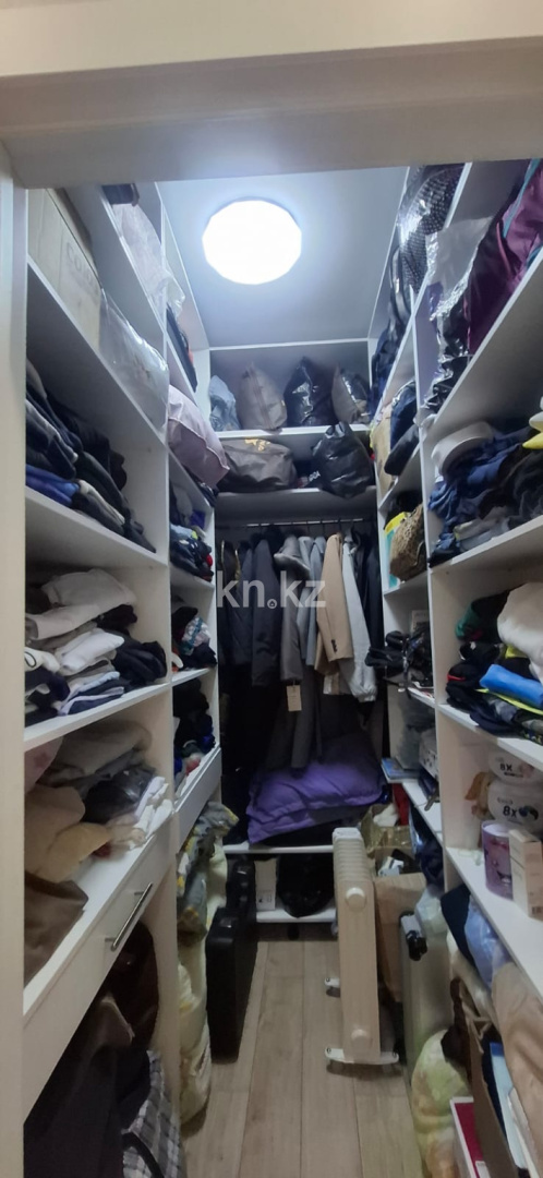 Продажа 4-комнатной квартиры, 118 м², ул. Букетова, дом  3/5 - Продажа  четырехкомнатных квартир в Караганде с фото фото 10 из 14