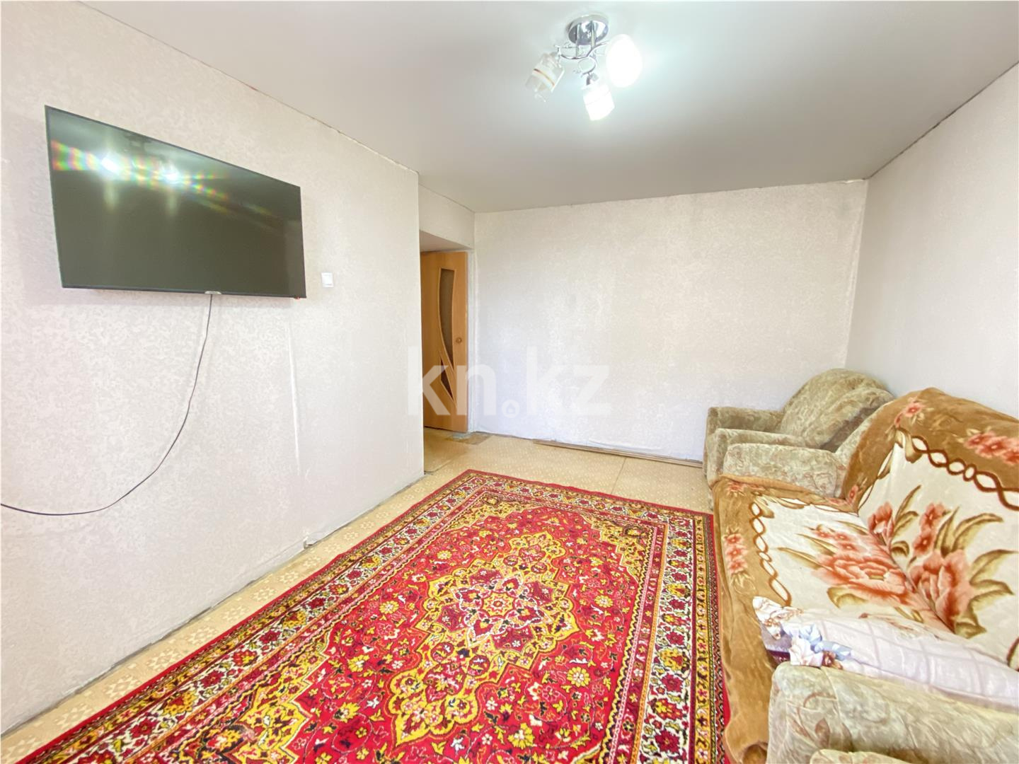 Продажа 4-комнатной квартиры, 77 м², мкр-н 11а, дом  26 - Продажа  четырехкомнатных квартир в Караганде фото 2 из 16