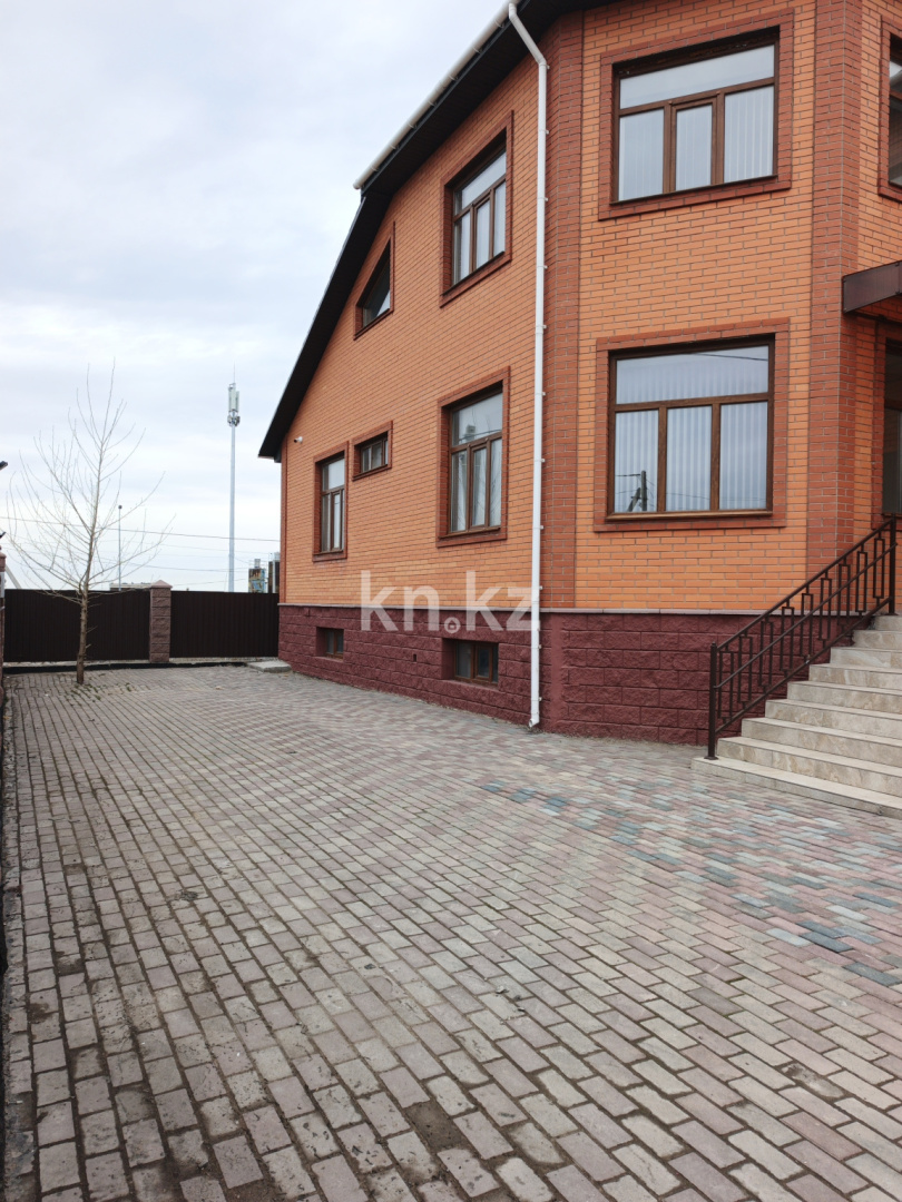 Аренда 7-комнатного дома, 449.1 м² - Аренда домов в Караганде фото 1 из 3