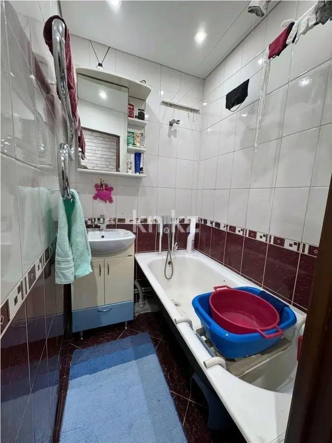Продажа 3-комнатной квартиры, 63 м², мкр-н 15, дом  28 - Продажа  трехкомнатных квартир в Караганде с фото фото 6 из 9
