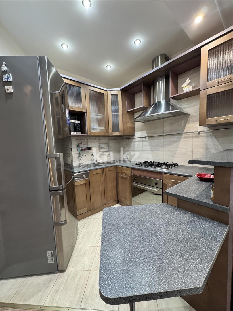 Продажа 3-комнатной квартиры, 66.2 м², ул. Абая, дом  26 - Продажа квартир в Караганде фото 7 из 23