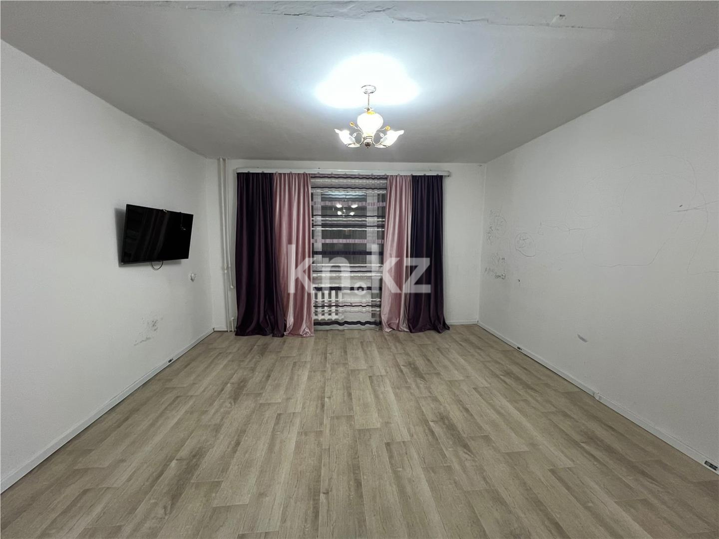 Продажа 1-комнатной квартиры, 41 м², мкр-н Степной-4, дом  28 - Продажа  однокомнатных квартир в Караганде фото 1 из 12