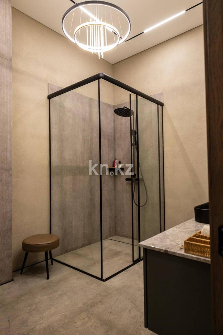 Продажа 6-комнатной квартиры, 650 м² - Продажа пятикомнатных и более квартир в Алматы фото 18 из 40