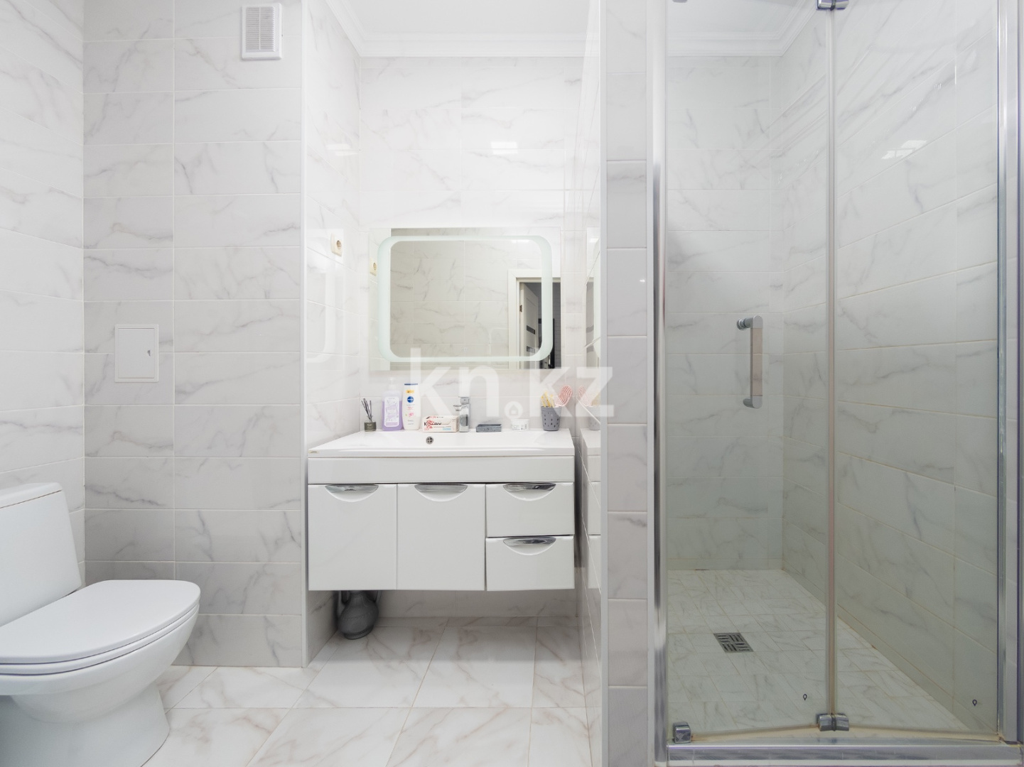 Аренда 2-комнатной квартиры посуточно, 57 м², ул. Навои, дом  208/8 - ул. Торайгырова - Аренда  двухкомнатных квартир посуточно в Алматы фото 20 из 24