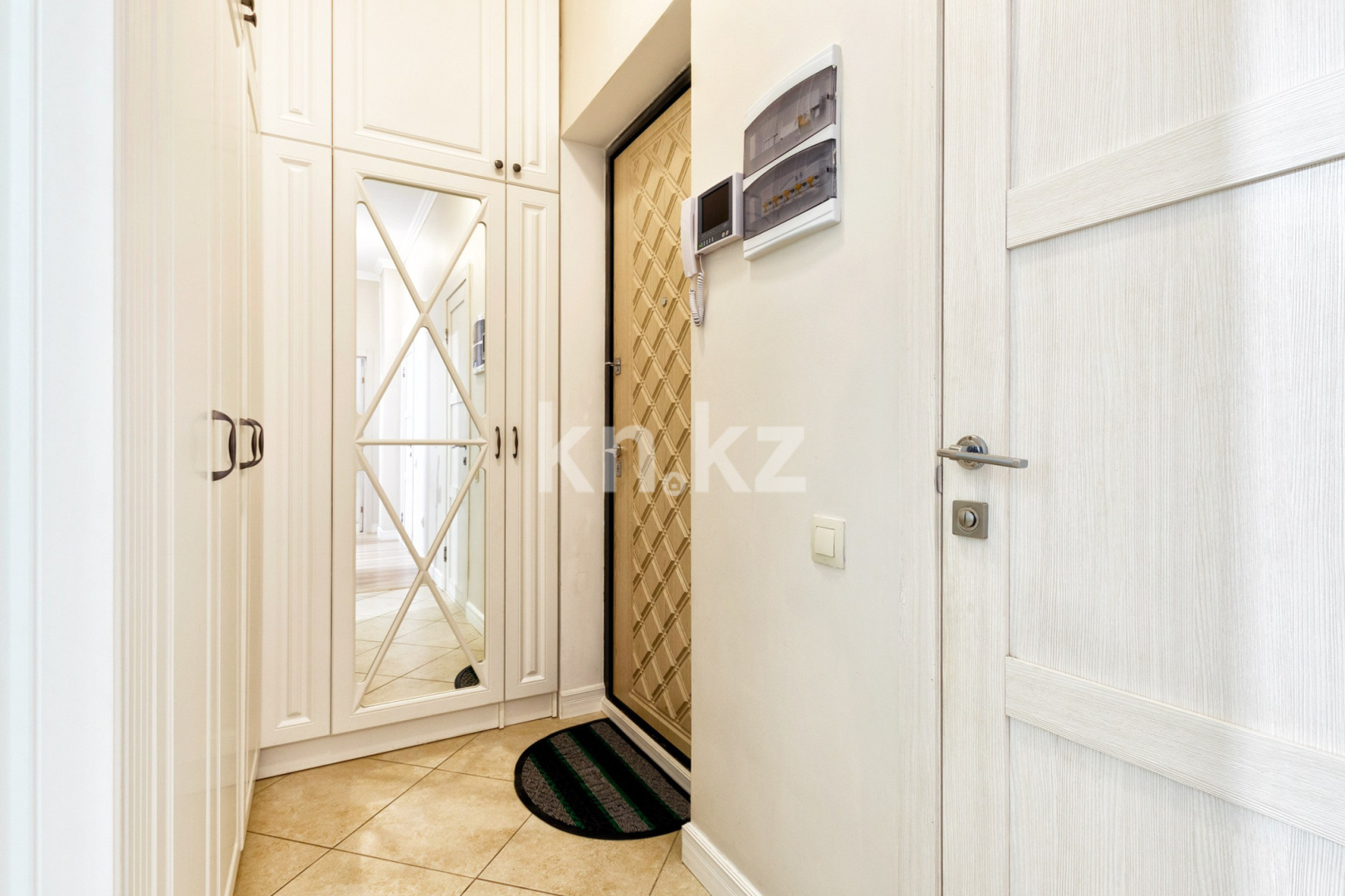 Аренда 2-комнатной квартиры посуточно, 65 м², пр. Кабанбай батыра, дом  60/11 - ул. Гейдара Алиева - Аренда квартир посуточно в Астане без посредников фото 10 из 12