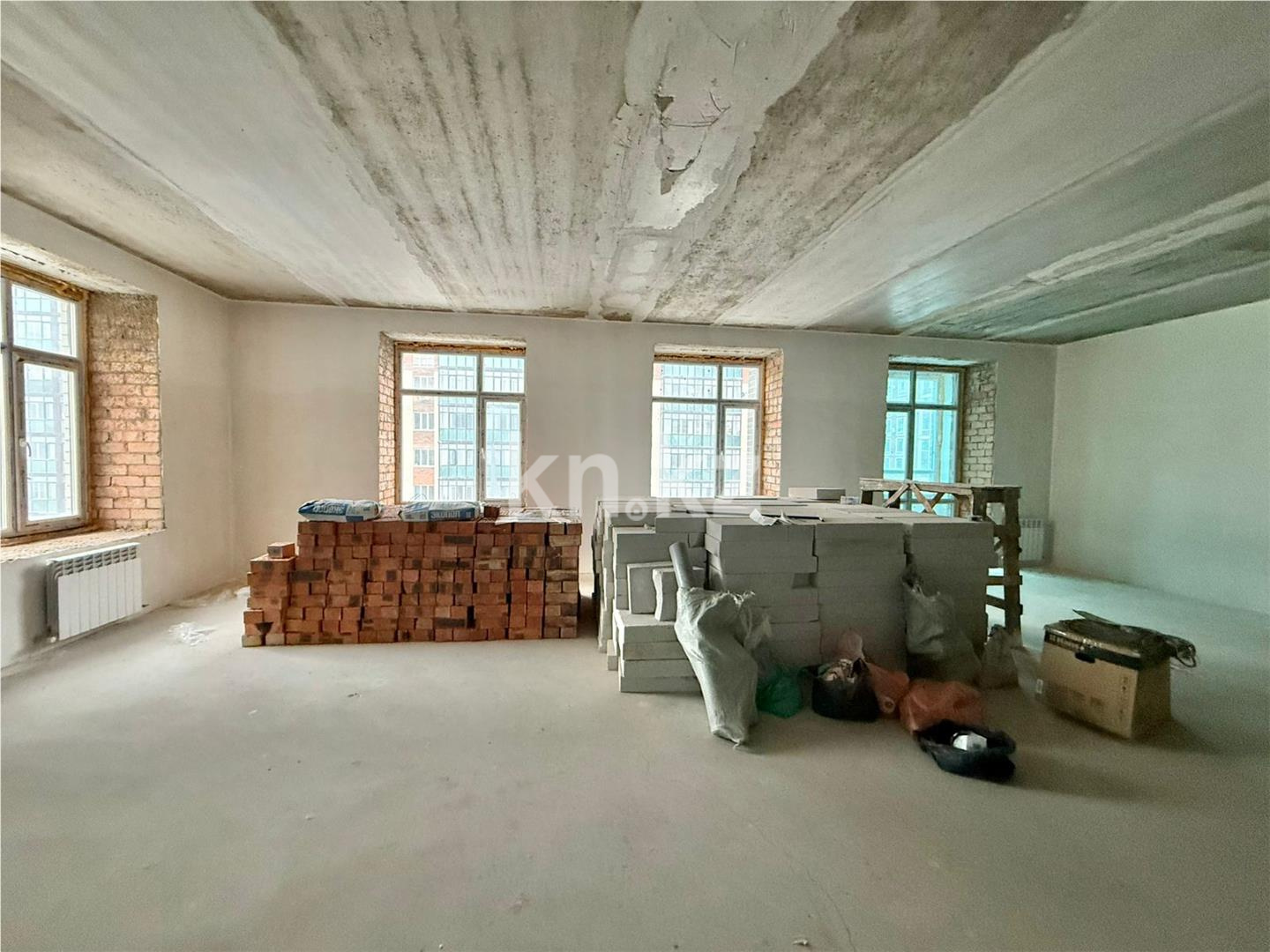 Продажа 3-комнатной квартиры, 77 м², ул. Букетова в Караганде - фото 4