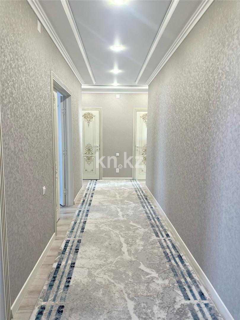 Продажа 3-комнатной квартиры, 93 м², пр. Шахтеров в Караганде - фото 11