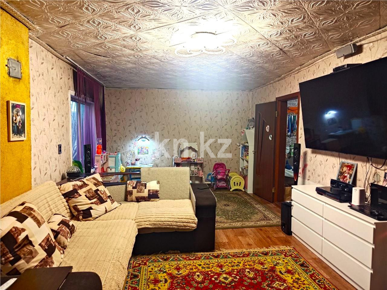 Продажа 3-комнатного дома, 70 м², ул. Учительская - Продажа  трехкомнатных домов, коттеджей в Караганде с фото фото 2 из 19