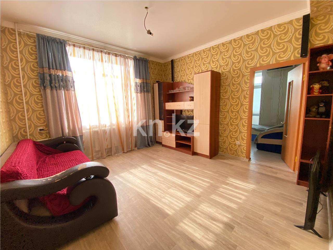 Продажа 2-комнатной квартиры, 43 м², ул. Дружбы - Продажа квартир в Караганде фото 1 из 10