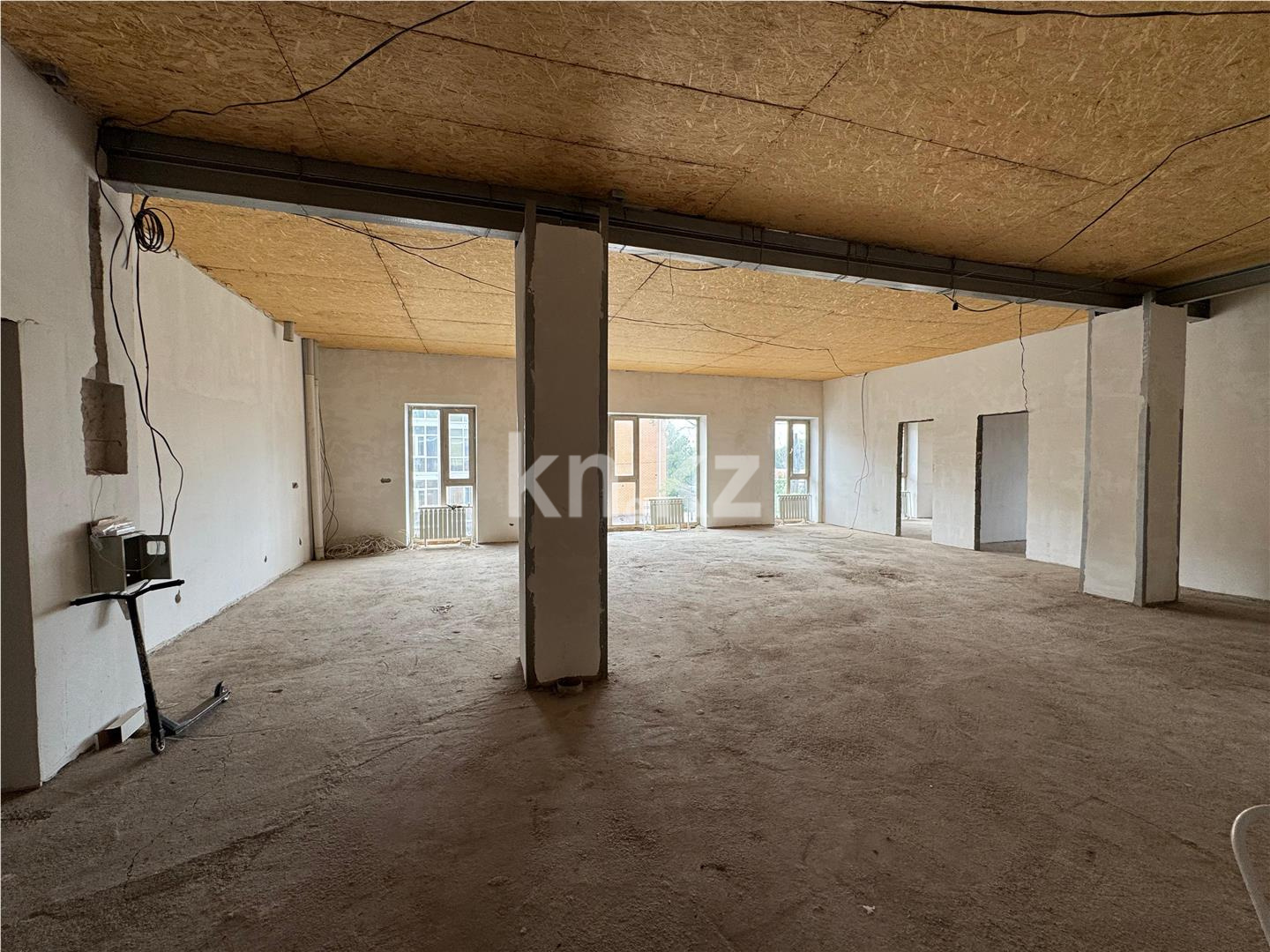 Продажа 4-комнатной квартиры, 164 м², ул. Сарсекова, дом  49 - Продажа  четырехкомнатных квартир в Караганде фото 4 из 16