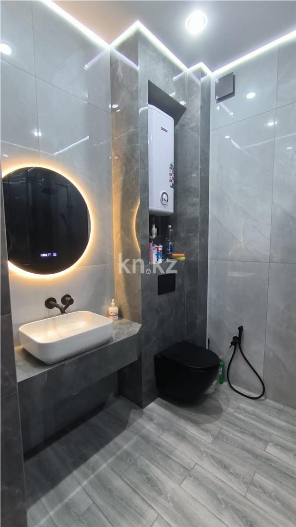 Продажа 2-комнатной квартиры, 72 м², ул. Университетская - Продажа  двухкомнатных квартир в Караганде фото 9 из 13