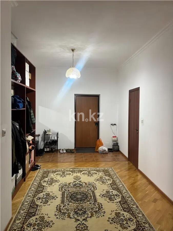Продажа 4-комнатной квартиры, 200 м² в Алматы - фото 4