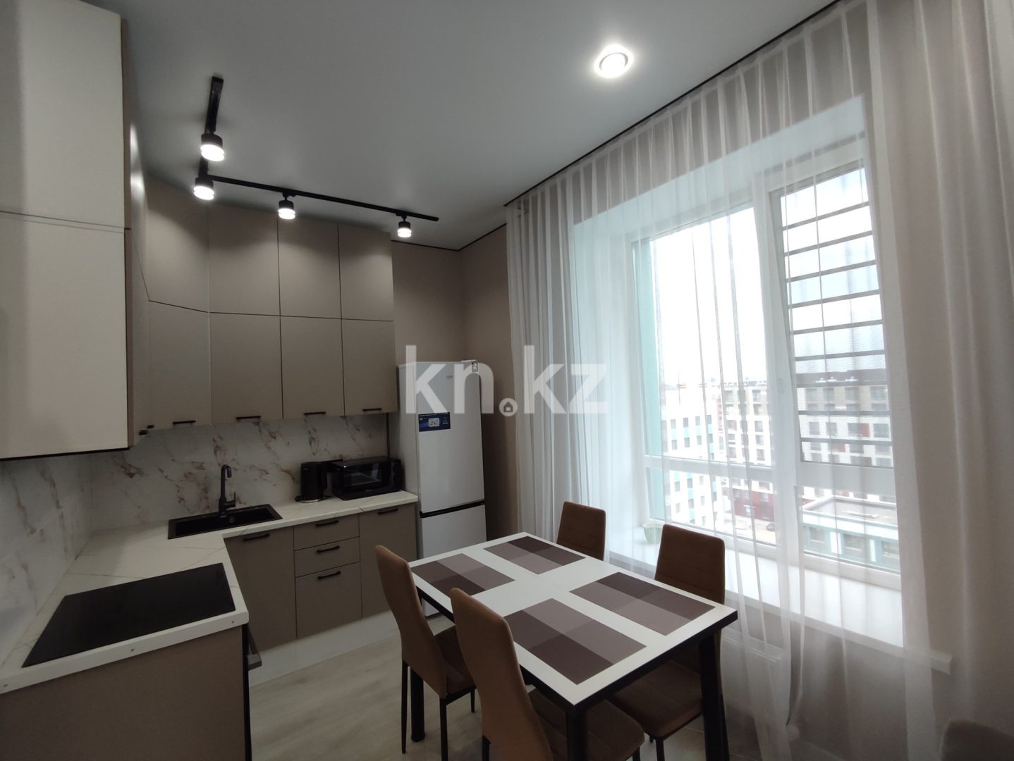 Аренда 1-комнатной квартиры посуточно, 38 м², А. Байтурсынова, дом  20/2 - пр. Улы Дала - Аренда квартир посуточно в Астане без посредников фото 13 из 13