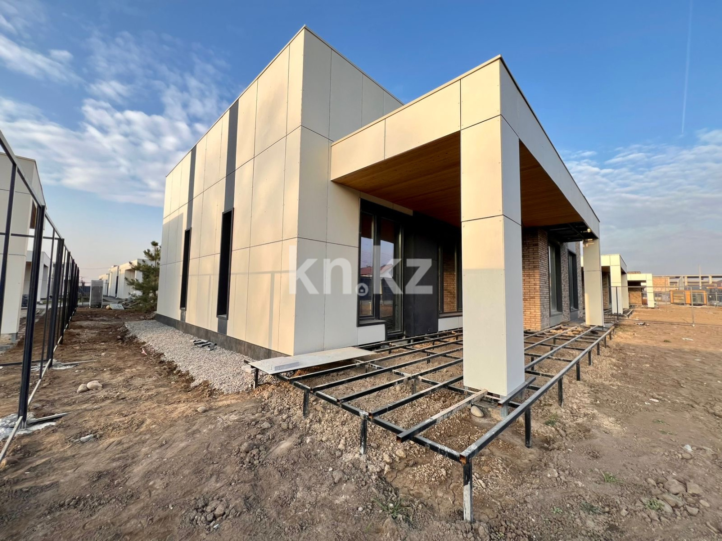 Продажа 3-комнатного дома, 201 м², ул. Новостройка - Продажа квартир в Алматы фото 5 из 19