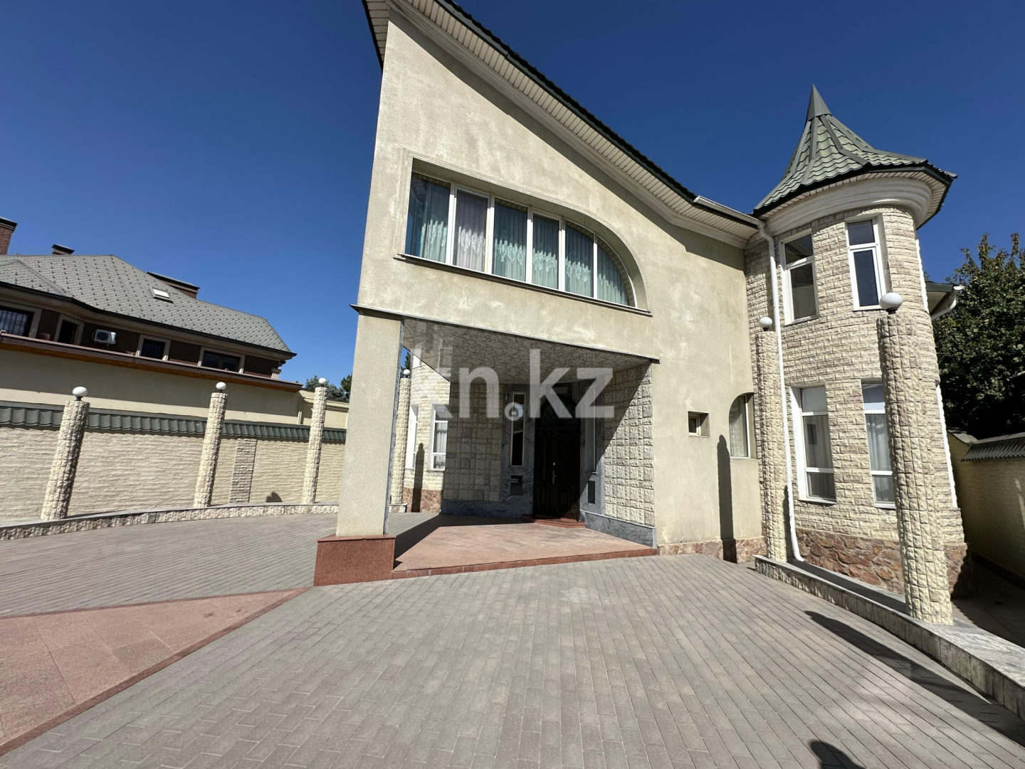Продажа 8-комнатного дома, 360 м² - Продажа домов, коттеджей в Шымкенте - страница 2 фото 3 из 33