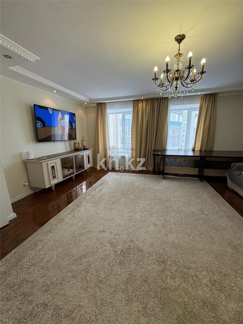 Продажа 4-комнатной квартиры, 152 м², пр. Н. Абдирова - Продажа квартир в Караганде фото 1 из 33