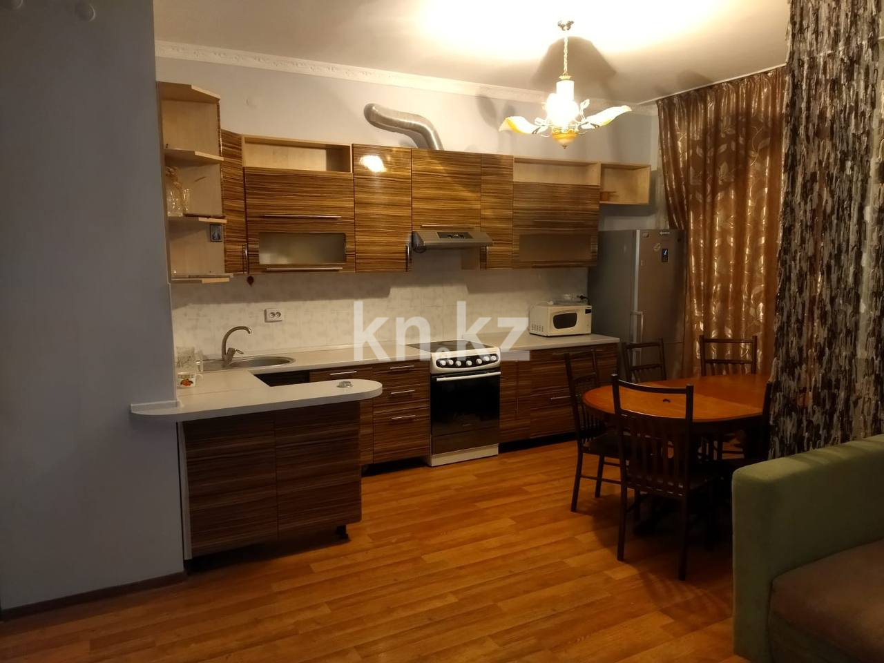 Аренда 3-комнатной квартиры, 96 м², ул. Сейфуллина, дом  8 - пр. Сарыарка в Астане