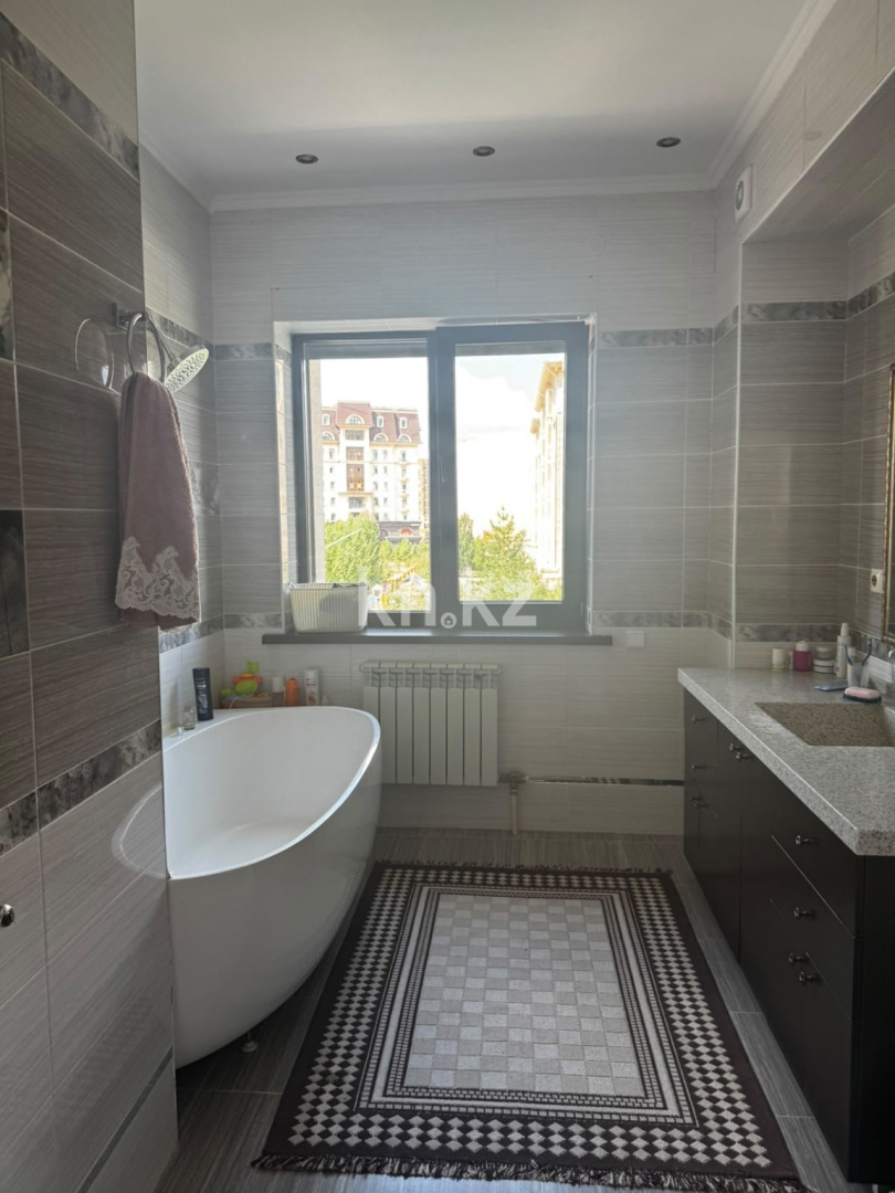 Продажа 4-комнатной квартиры, 160 м² в Астане - фото 7