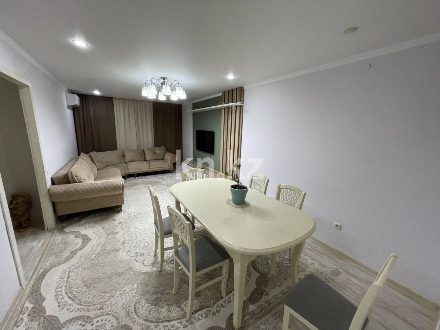 Продажа 3-комнатной квартиры, 93 м², ул. Воинов-интернационалистов, дом  1 - Продажа недвижимости в Костанае фото 1 из 12