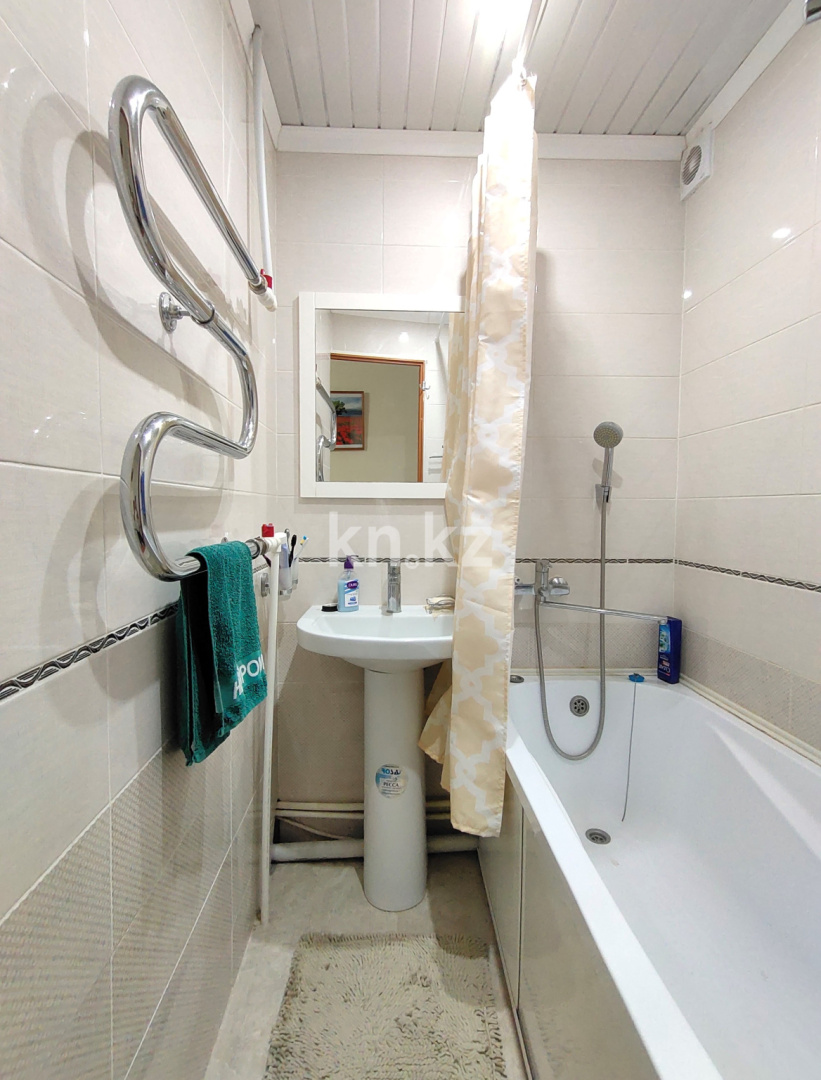 Продажа 2-комнатной квартиры, 44 м², ул. Муканова, дом  4 - Продажа  двухкомнатных квартир в Караганде фото 8 из 19