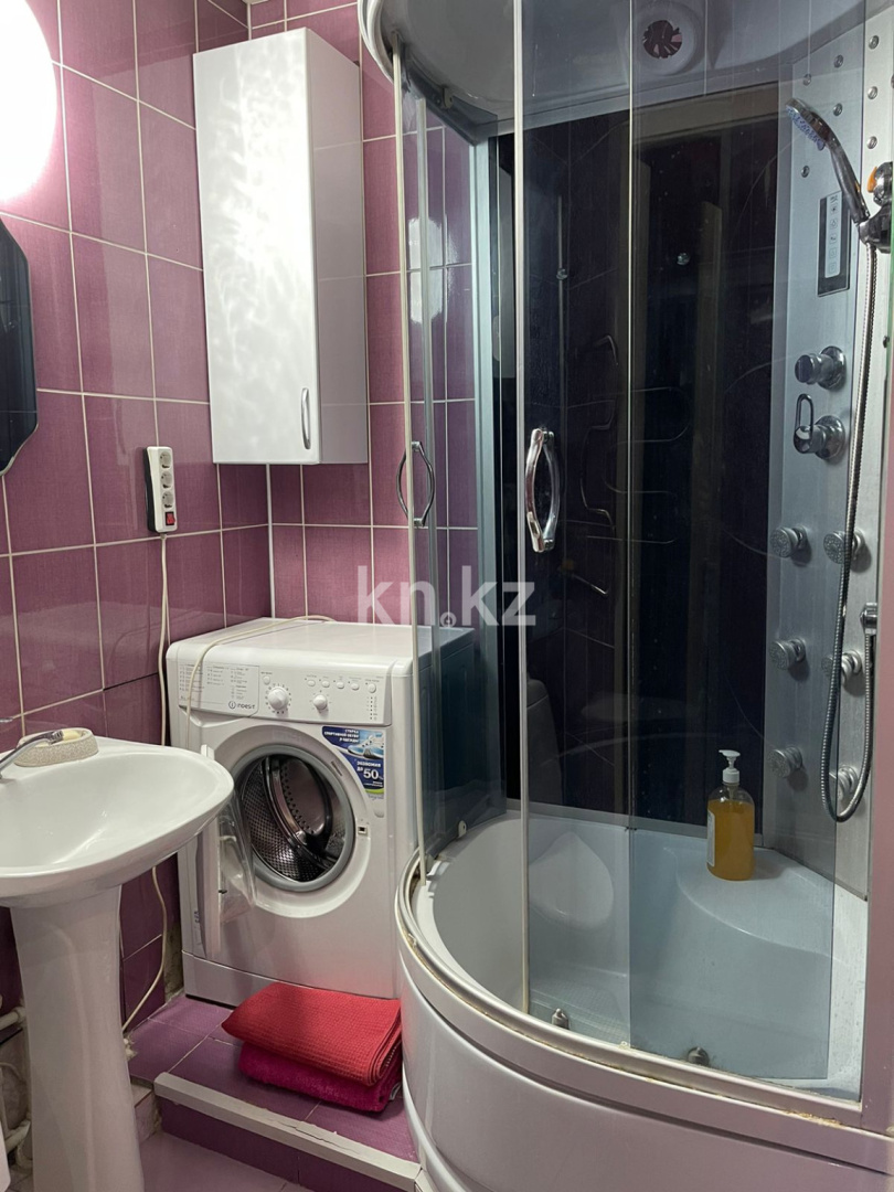 Аренда 1-комнатной квартиры посуточно, 37 м², ул. Гоголя, дом  46/1 - Аренда квартир посуточно в Караганде с фото фото 3 из 7