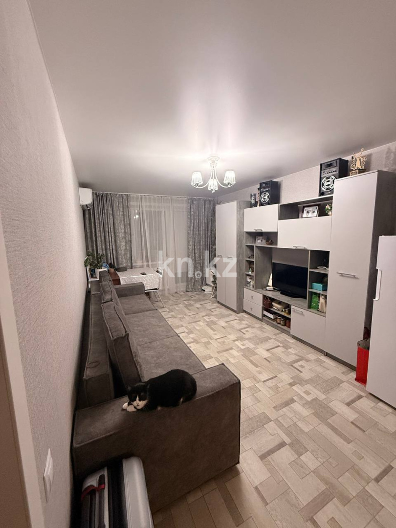 Продажа 2-комнатной квартиры, 45.7 м² - Продажа зданий в Актобе фото 2 из 10