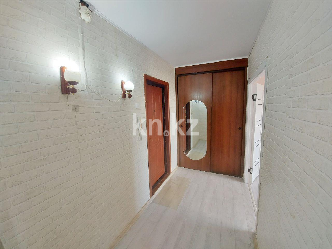 Продажа 1-комнатной квартиры, 42 м² - Продажа однокомнатных квартир в панельном доме в Караганде - страница 4 фото 5 из 8