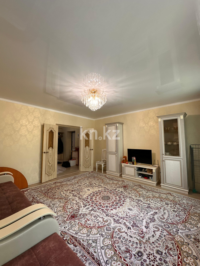 Продажа 3-комнатной квартиры, 71 м², ул. Абая, дом  46 в Караганде - фото 6