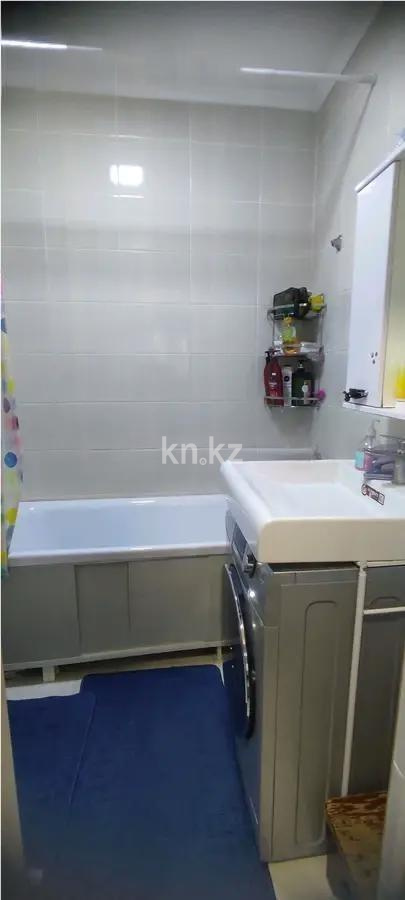 Продажа 2-комнатной квартиры, 42 м², мкр-н Аксай-5, дом  25 в Алматы - фото 3