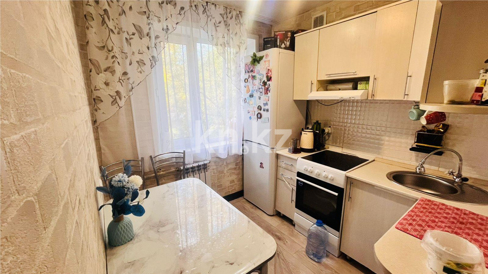 Продажа 4-комнатной квартиры, 62 м², мкр-н 16 - Продажа квартир в Караганде фото 19 из 22