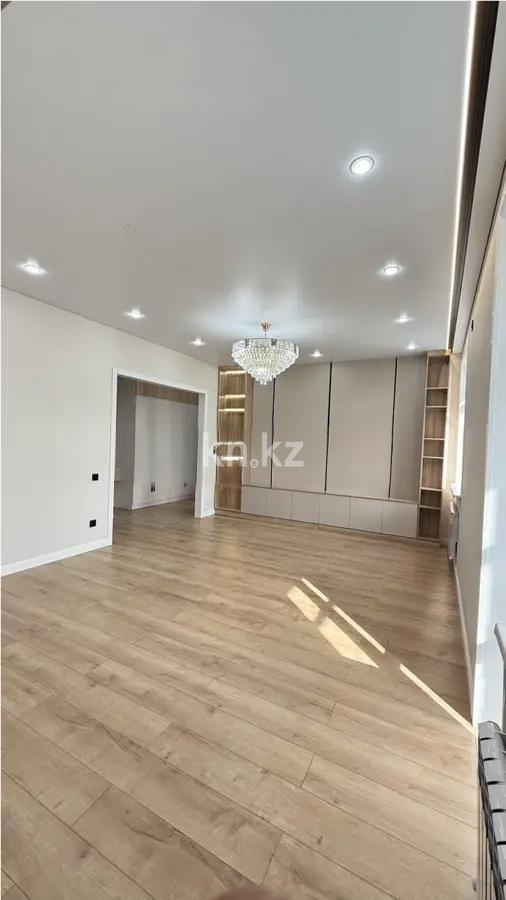 Продажа 2-комнатной квартиры, 61 м² в Караганде