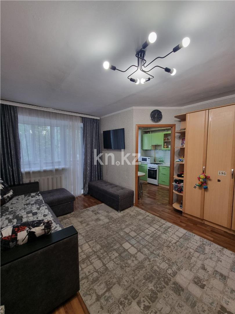 Продажа 1-комнатной квартиры, 30 м², ул. Аманжолова, дом  21 - Продажа квартир в Караганде фото 1 из 11