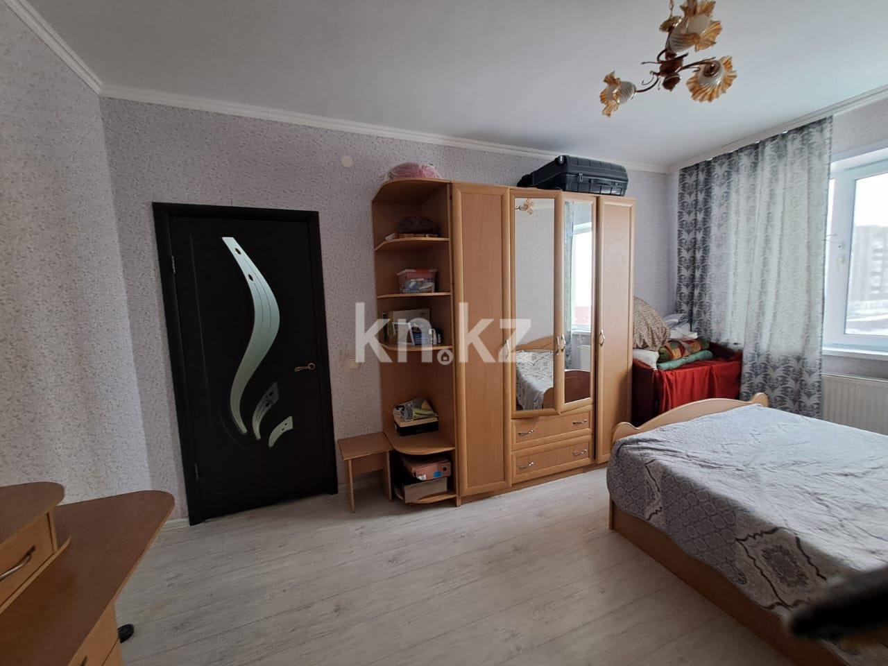 Продажа 2-комнатной квартиры, 60 м², пр. Шахтеров, дом  70 - Продажа квартир в Караганде фото 3 из 13
