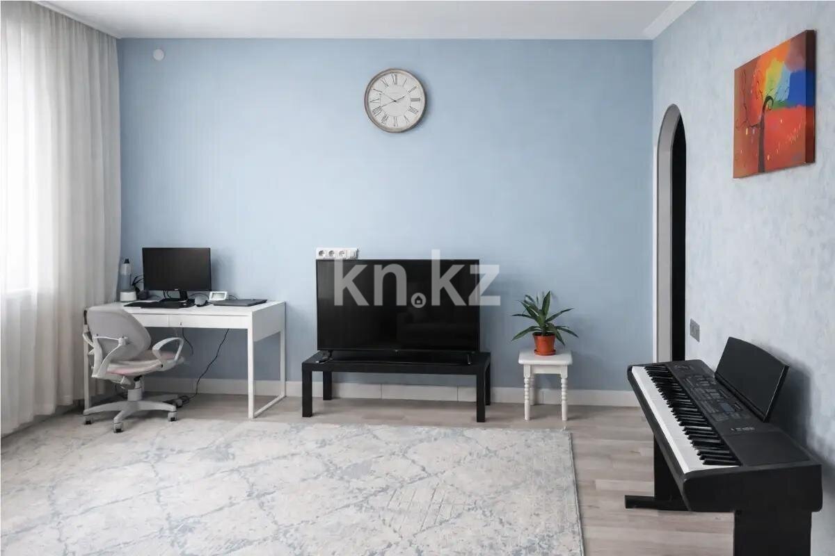 Продажа 4-комнатной квартиры, 97.7 м² в Алматы