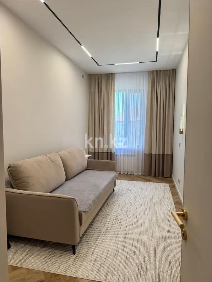 Продажа 4-комнатной квартиры, 135 м², ул. Жубановой, дом  26/1 - Продажа квартир в Казахстане фото 2 из 5