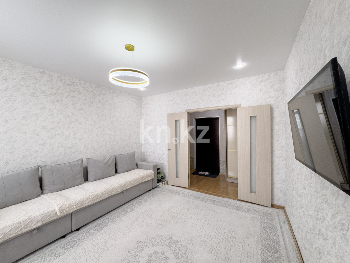 Продажа 1-комнатной квартиры, 40.2 м² - Продажа квартир в р-не Нура Астаны - страница 54 фото 2 из 9