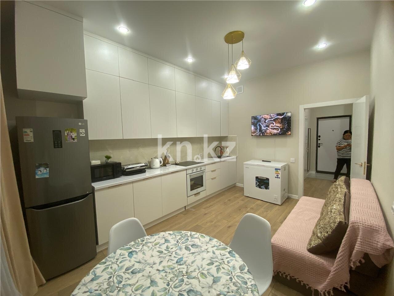 Продажа 1-комнатной квартиры, 44.8 м² в Астане - фото 2