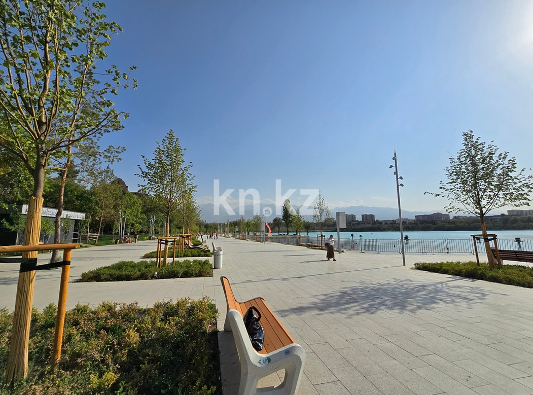 Продажа 2-комнатной квартиры, 65 м², ул. Толе би, дом  286\1 в Алматы - фото 25