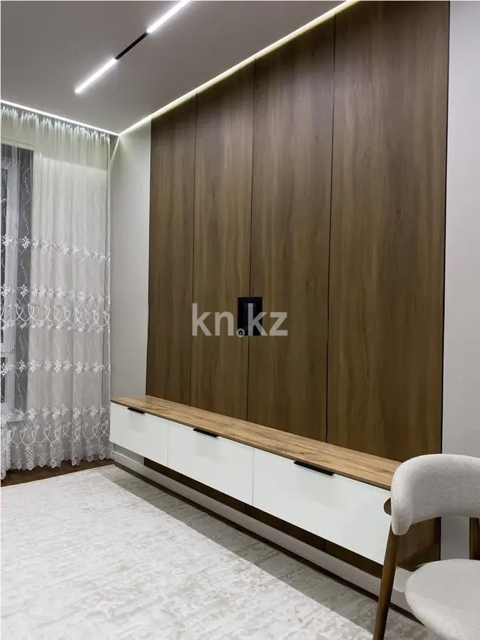 Продажа 1-комнатной квартиры, 40.6 м², ул. Нажимеденова, дом  28 в Астане